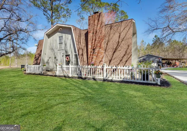 Photo 3 of Single family home for sale at 2505 Odum Rd S, Odum, GA 31555 | MLS# 10706449 | Listing updated on 2026-09-12
