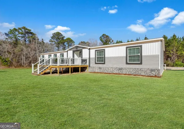 Photo 3 of Single family home for sale at 2505 Odum Rd S, Odum, GA 31555 | MLS# 10706449 | Listing updated on 2026-09-12