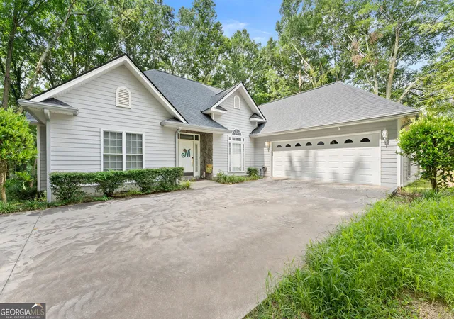 Homes for sale in Lavonia, GA | 393 Brookwood Dr, Lavonia, GA 30553 | MLS# 10794619