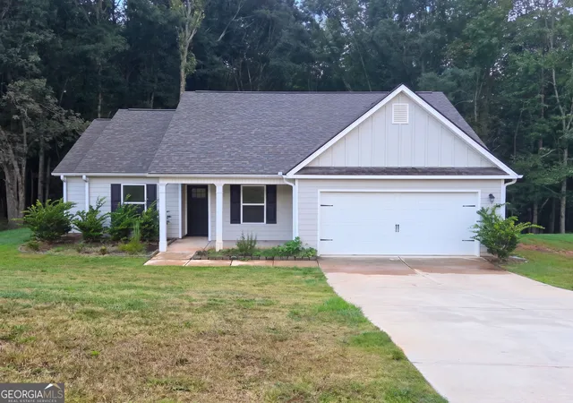 Photo 1 of Single family home for sale at 174 Pecan St, Danielsville, GA 30633 | MLS# 10853765 | Listing updated on 2026-10-30