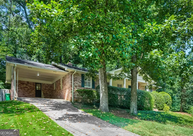 Photo 1 of Sale Pending at 2737 Overlook Dr Ne, Atlanta, GA 30345 | MLS# 10829732 | Listing updated on 2026-09-11