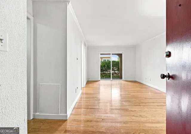 1st image of 395 Pharr Rd Ne #208, Atlanta, GA 30305 | MLS# 10829188