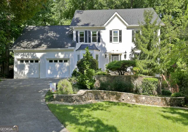 Photo 2 of Sale Pending at 4805 Thornwood Dr Northwest Dr, Acworth, GA 30102 | MLS# 10833225 | Listing updated on 2026-09-11