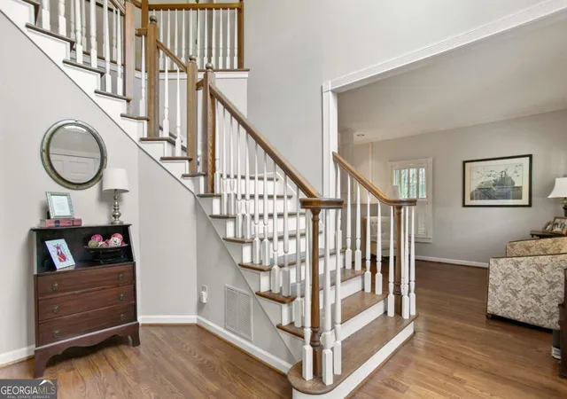 Photo 3 of Sale Pending at 977 Marbury Ct Sw, Marietta, GA 30064 | MLS# 10791918 | Listing updated on 2026-09-28