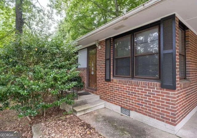 Photo 3 of Single family home for sale at 4642 Bartlett Rd, Forest Park, GA 30297 | MLS# 10814109 | Listing updated on 2026-08-11