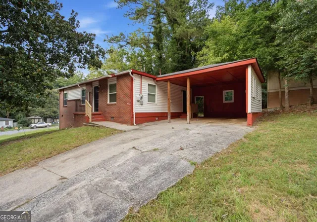 Photo 3 of Single family home for sale at 3754 Clovis Ct NW, Atlanta, GA 30331 | MLS# 10829119 | Listing updated on 2026-10-12