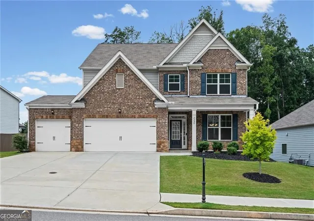 Photo 1 of Single family home for sale at 7350 Rambling Vale, Cumming, GA 30028 | MLS# 10805825 | Listing updated on 2026-09-08