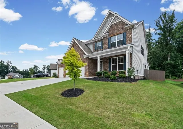 Photo 2 of Single family home for sale at 7350 Rambling Vale, Cumming, GA 30028 | MLS# 10805825 | Listing updated on 2026-09-08