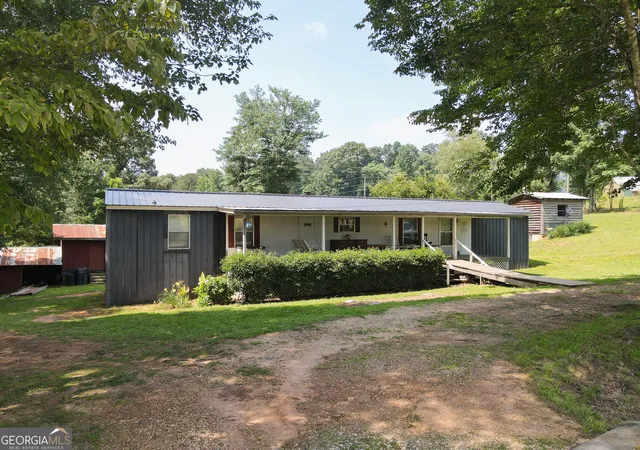 Homes for sale in Homer, GA | 716 Hawkins Rd, Homer, GA 30547 | MLS# 10793011