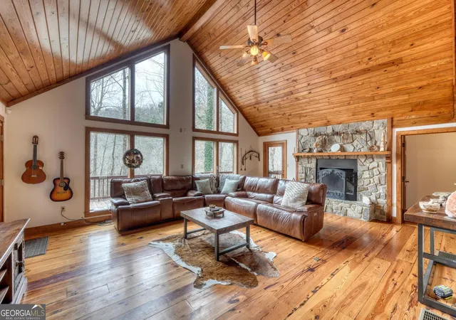 Photo 3 of Single family home for sale at 575 Carolina Springs Ln, Franklin, NC 28734 | MLS# 10773591 | Listing updated on 2026-09-20