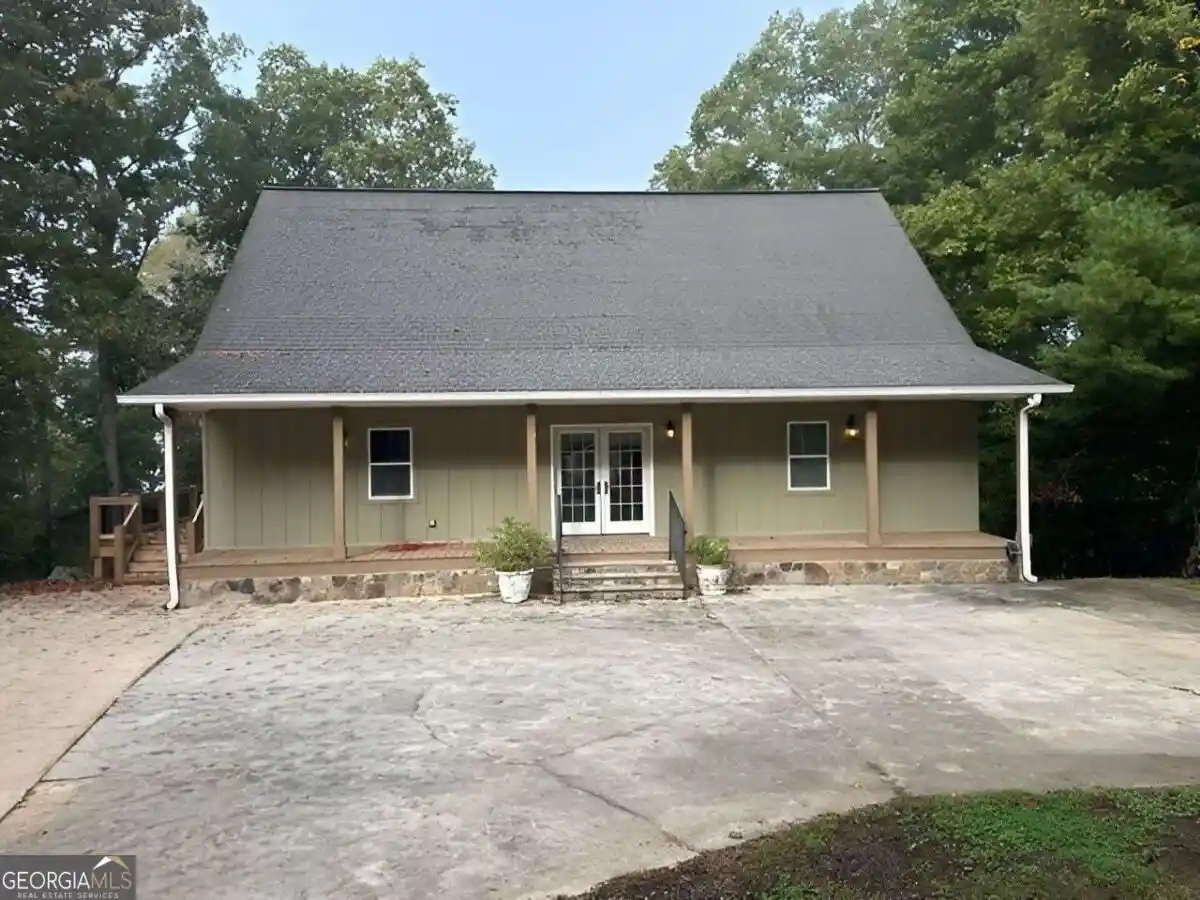 Photo 1 of Single family home for sale at 1803 Chatuge Hills Rd, Hiawassee, GA 30546 | MLS# 10876922 | Listing updated on 2026-10-22