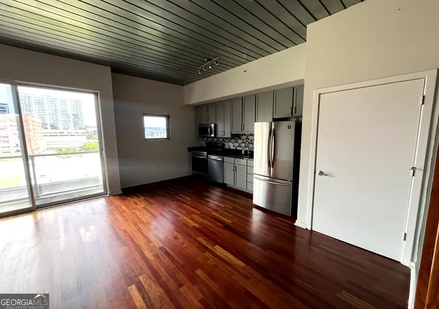 Photo 3 of Condo for sale at 620 Glen Iris Dr Ne #509, Atlanta, GA 30308 | MLS# 10806207 | Listing updated on 2026-09-17