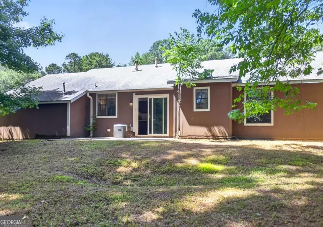 3rd image of 2414 Leslie Brook Dr, Decatur, GA 30035 | MLS# 10786043