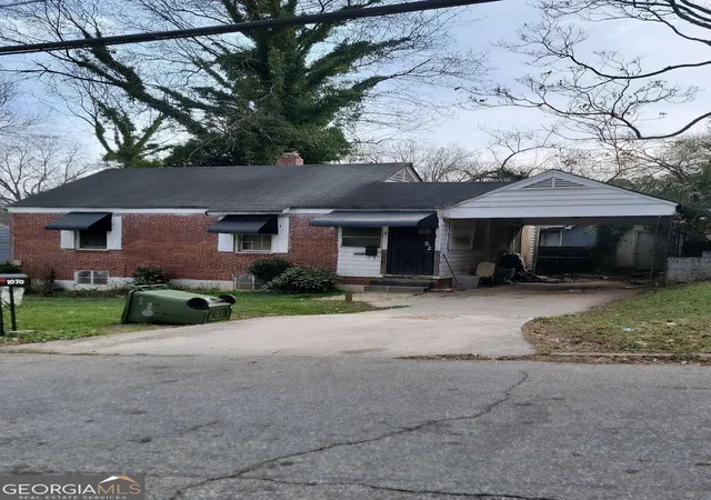 Photo 3 of Single family home for sale at 1070 Camilla St Sw, Atlanta, GA 30314 | MLS# 10688282 | Listing updated on 2026-10-05