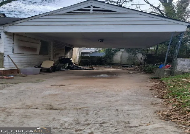 Photo 4 of Single family home for sale at 1070 Camilla St Sw, Atlanta, GA 30314 | MLS# 10688282 | Listing updated on 2026-10-05