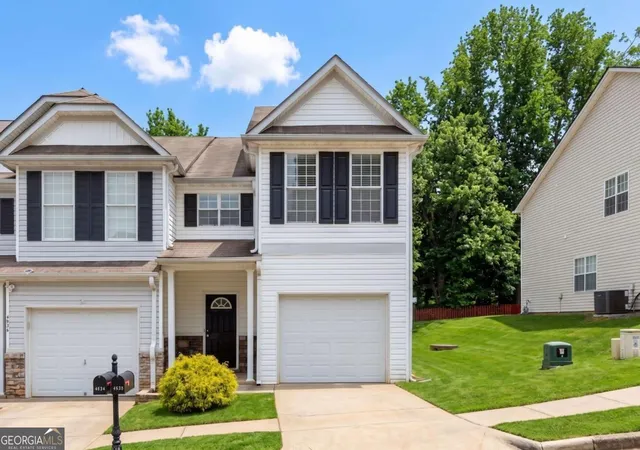 Homes for sale in Flowery Branch, GA | 4932 Vireo Dr, Flowery Branch, GA 30542 | MLS# 10797740