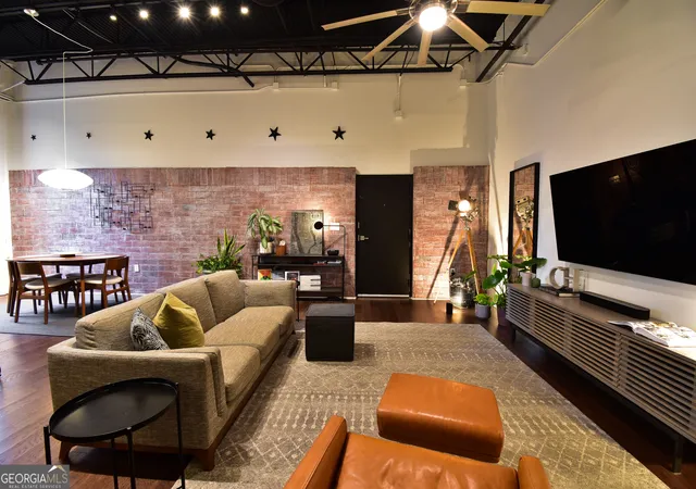 Photo 4 of Sale Pending at 5097 Peachtree Rd #C, Atlanta, GA 30341 | MLS# 10801659 | Listing updated on 2026-10-04