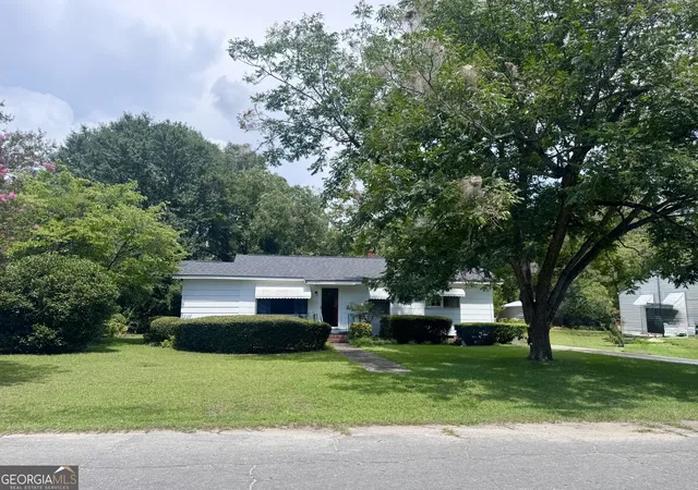 Photo 1 of Single family home for sale at 209 Vernon St, Dublin, GA 31021 | MLS# 10807224 | Listing updated on 2026-09-05