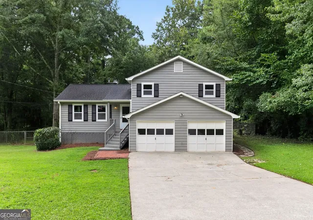 Photo 1 of Sale Pending at 707 Cristy Ln, Woodstock, GA 30188 | MLS# 10822647 | Listing updated on 2026-08-22