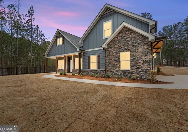 3rd image of 9129 Lakeview Pkwy, Villa Rica, GA 30180 | MLS# 10685817