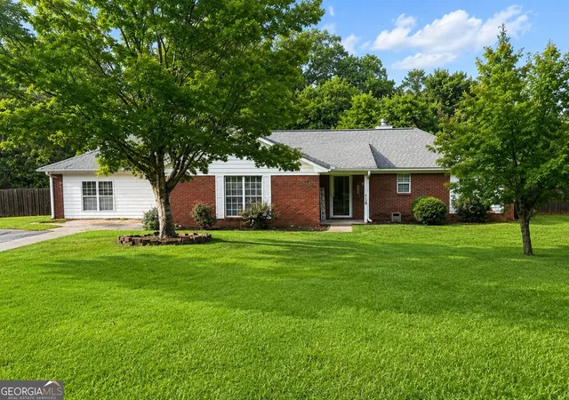 Photo 1 of Sale Pending at 118 Springdale Dr, Pine Mountain, GA 31822 | MLS# 10821485 | Listing updated on 2026-09-11