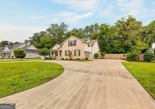 3rd image of 400 Belmont Cir, Brunswick, GA 31525 | MLS# 10787084