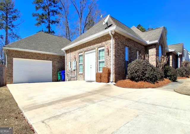 Homes for sale in Kathleen, GA | 204 Mitculler Ct, Kathleen, GA 31047 | MLS# 10695846