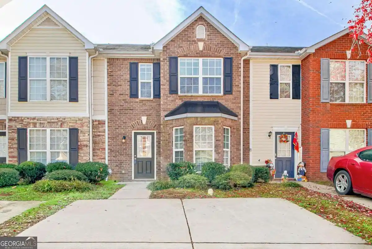 Townhouse for sale at 1915 Grv Way, Lovejoy, GA 30228 | MLS# 10878569