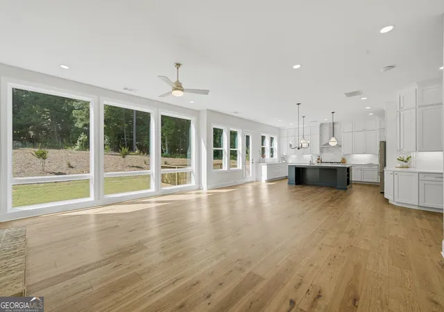 Photo 1 of Sale Pending at 401 Oakleigh Ave, Woodstock, GA 30188 | MLS# 10782008 | Listing updated on 2026-09-08