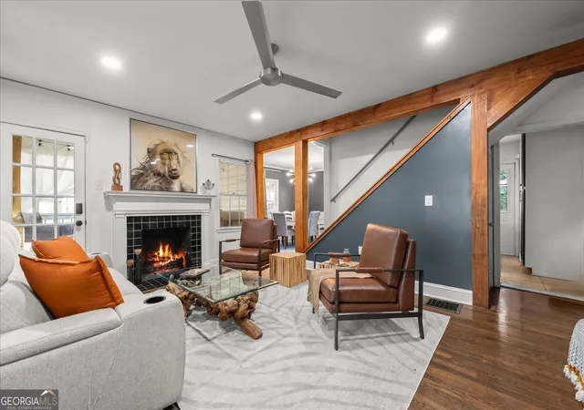 Photo 3 of Single family home for sale at 1547 Melrose Dr Sw, Atlanta, GA 30310 | MLS# 10821906 | Listing updated on 2026-09-17