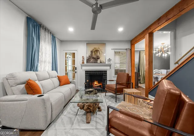 Photo 3 of Single family home for sale at 1547 Melrose Dr Sw, Atlanta, GA 30310 | MLS# 10821906 | Listing updated on 2026-09-17