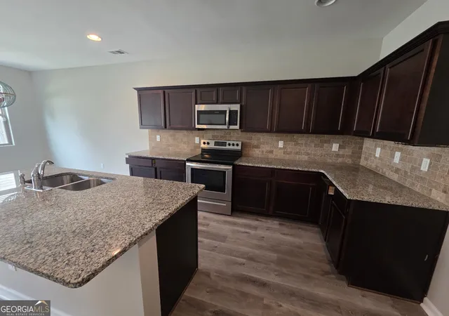 2nd image of 11760 Lovejoy Crossing Blvd, Hampton, GA 30228 | MLS# 10821979