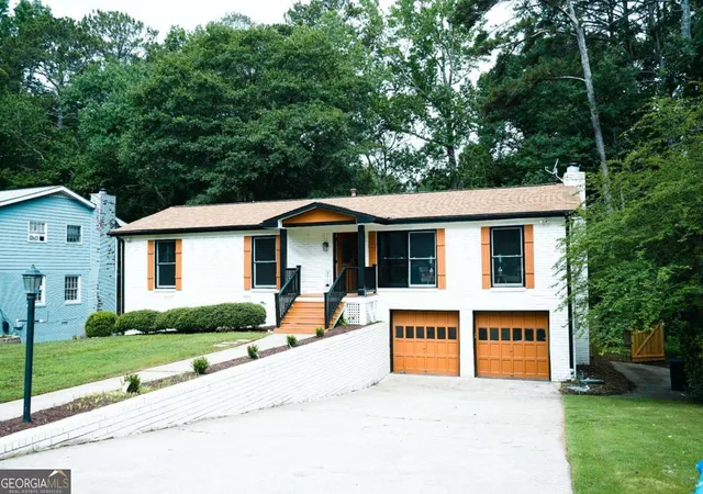 Photo 2 of Single family home for sale at 1572 Darwen Ln, Tucker, GA 30084 | MLS# 10785891 | Listing updated on 2026-08-28