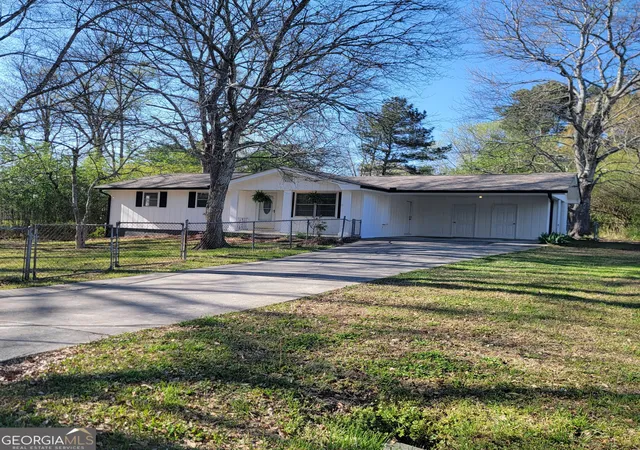 Photo 2 of Single family home for sale at 118 Meadows Ct, Hiram, GA 30141 | MLS# 10794543 | Listing updated on 2026-09-11