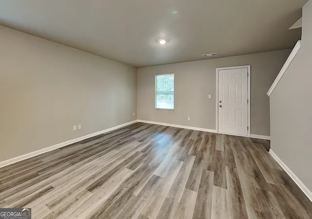 3rd image of 1083 Ne Benfield Ridge West Ct, Conyers, GA 30012 | MLS# 10812114