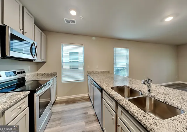 4th image of 1083 Ne Benfield Ridge West Ct, Conyers, GA 30012 | MLS# 10812114