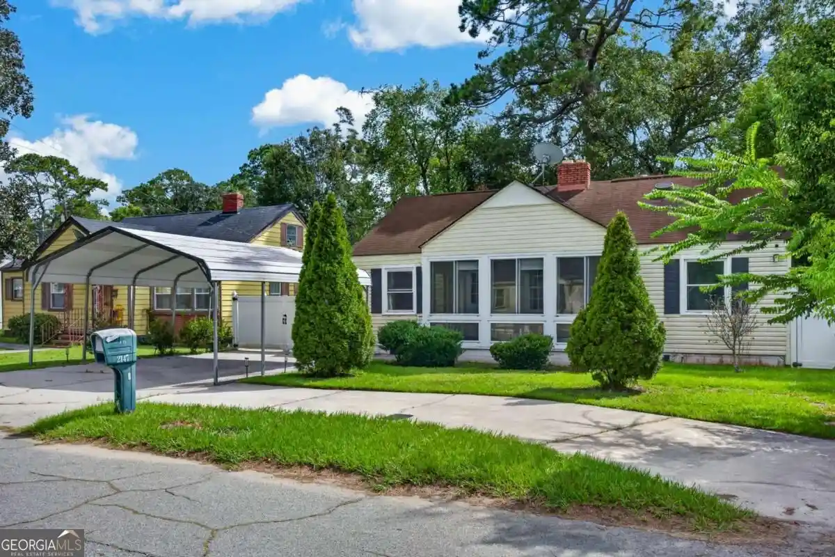 Photo 1 of Single family home for sale at 2147 Louisiana Ave, Savannah, GA 31404 | MLS# 10876750 | Listing updated on 2026-10-30