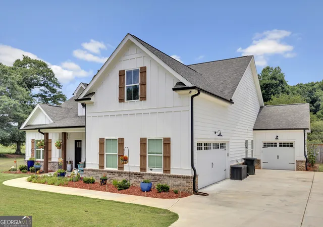 Photo 2 of Single family home for sale at 3261 George Williams Rd, Monroe, GA 30656 | MLS# 10795918 | Listing updated on 2026-09-09