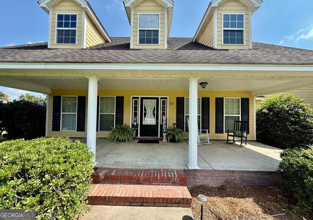 Photo 3 of Single family home for sale at 631 Patterson St, Sparks, GA 31647 | MLS# 10822674 | Listing updated on 2026-09-21