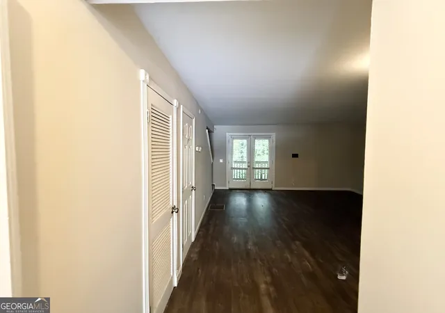 Photo 3 of Townhouse for sale at 897 S Indian Crk Dr, Stone Mountain, GA 30083 | MLS# 10801505 | Listing updated on 2026-07-22