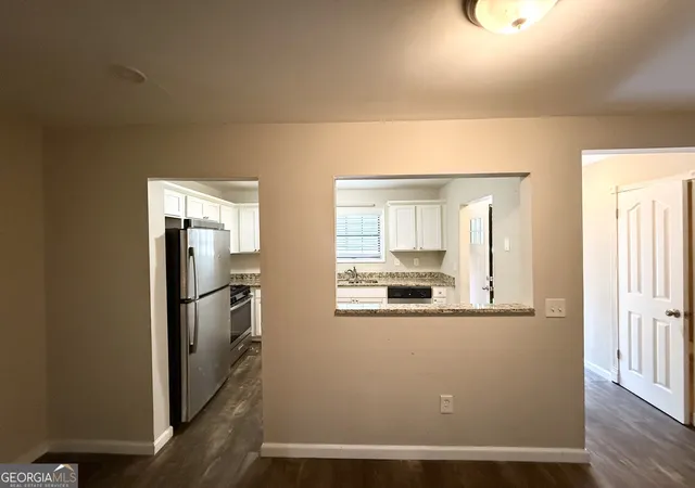 Photo 3 of Townhouse for sale at 897 S Indian Crk Dr, Stone Mountain, GA 30083 | MLS# 10801505 | Listing updated on 2026-07-22