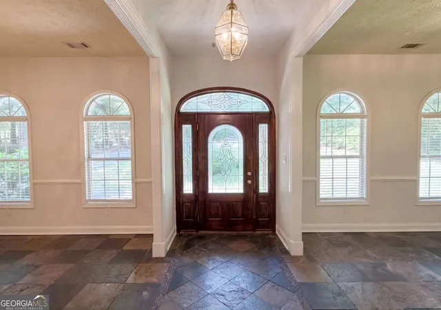 Photo 3 of Single family home for sale at 346 Carnation Dr, Social Circle, GA 30025 | MLS# 10806108 | Listing updated on 2026-09-13