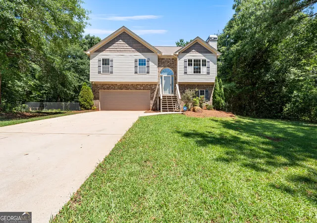 Homes for sale in Locust Grove, GA | 1220 Destiny Ct, Locust Grove, GA 30248 | MLS# 10794653