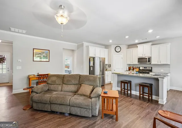 Photo 4 of Single family home for sale at 4601 Sweetwater Dr, Gainesville, GA 30504 | MLS# 10768414 | Listing updated on 2026-09-23