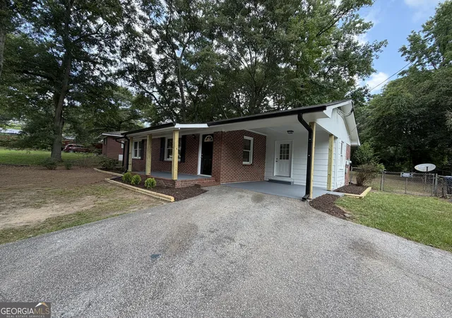 Homes for sale in Winder, GA | 135 Martha St, Winder, GA 30680 | MLS# 10797482