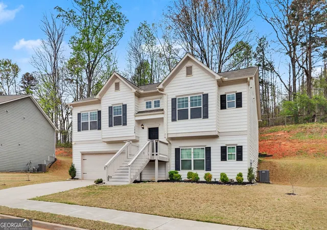 Homes for sale in Cartersville, GA | 176 Malbone St Sw, Cartersville, GA 30120 | MLS# 10724250