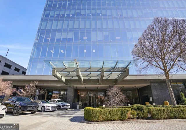 3rd image of 3630 Peachtree Rd Ne #1809, Atlanta, GA 30326 | MLS# 10716771