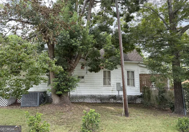 Photo 3 of Single family home for sale at 506 River St, Valdosta, GA 31601 | MLS# 10815921 | Listing updated on 2026-08-27