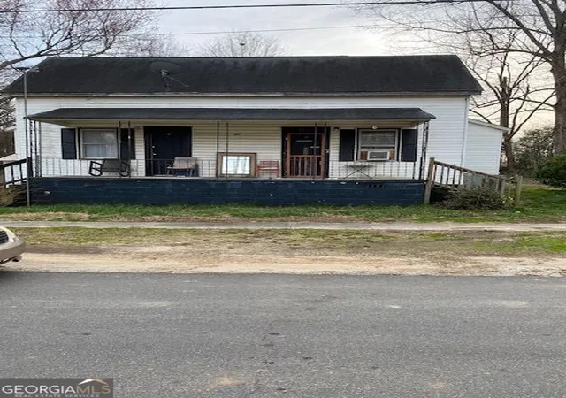Photo 1 of Multi family home for sale at 606 Ww Carr Ave, Jackson, GA 30233 | MLS# 10832637 | Listing updated on 2026-09-08