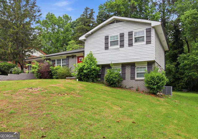 Photo 3 of Single family home for sale at 2590 Mcglynn Dr, Decatur, GA 30034 | MLS# 10772097 | Listing updated on 2026-10-05